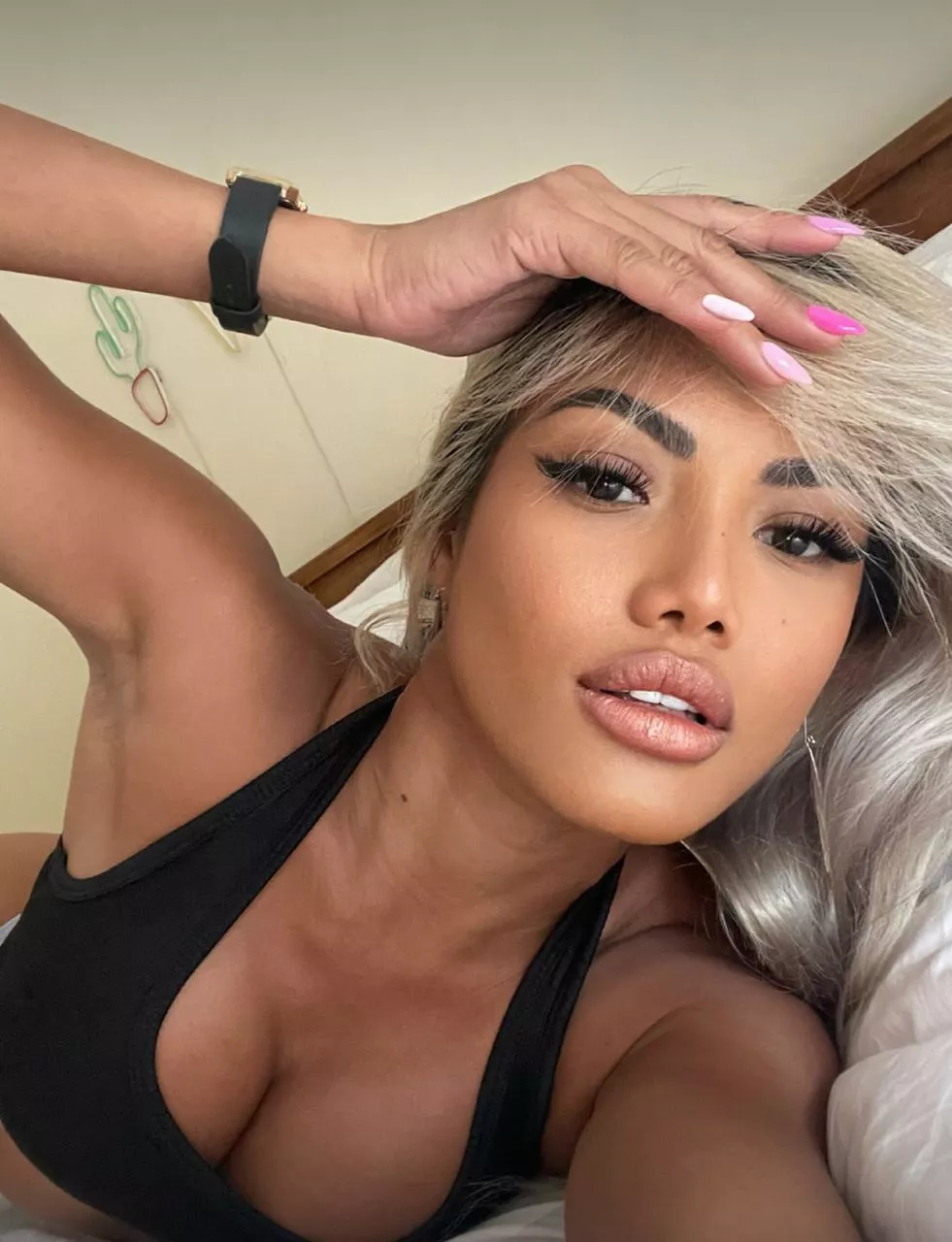 I might look cute and innocent ebony, but I'm very naughty in bed