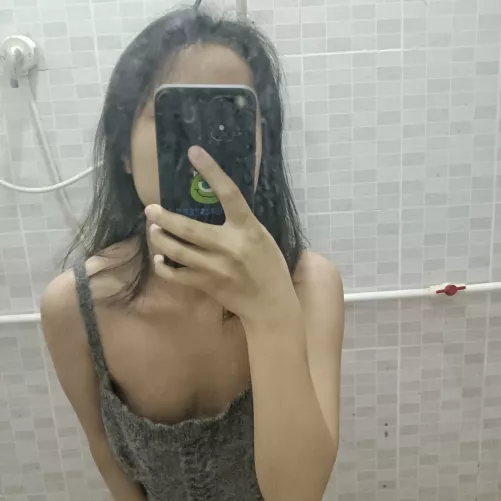 I should probably clean this mirror