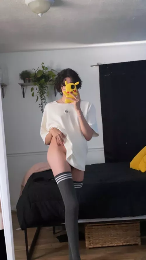 I wish muscular guys liked femboys 😭😭