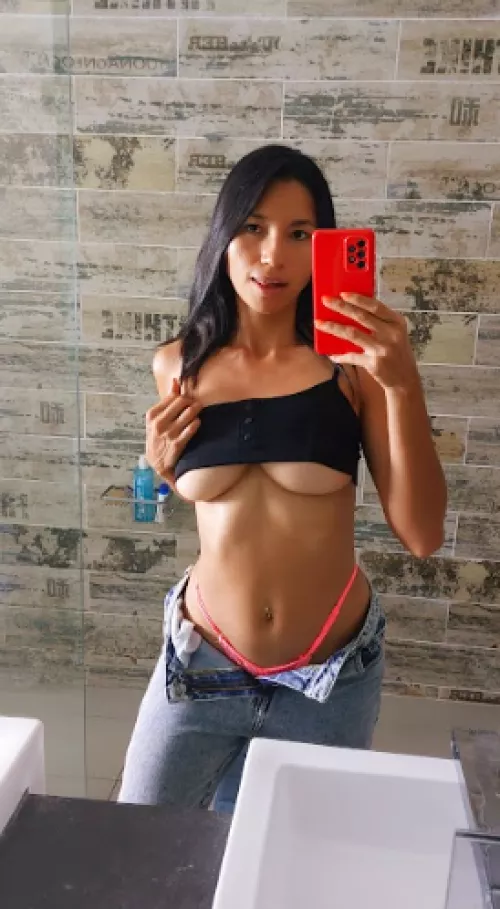 I'm better in bed than taking mirror selfies