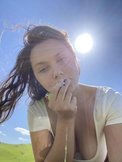 In the sunlight 🤍