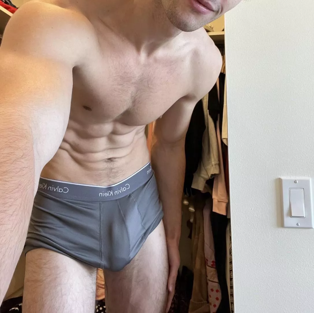 It’s been a while since you guys have seen some real dick 😏