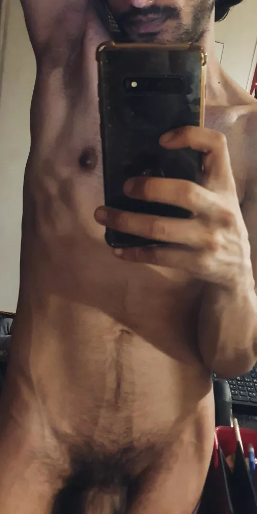 Just a little bit of stubble, with a growing distraction down below😏