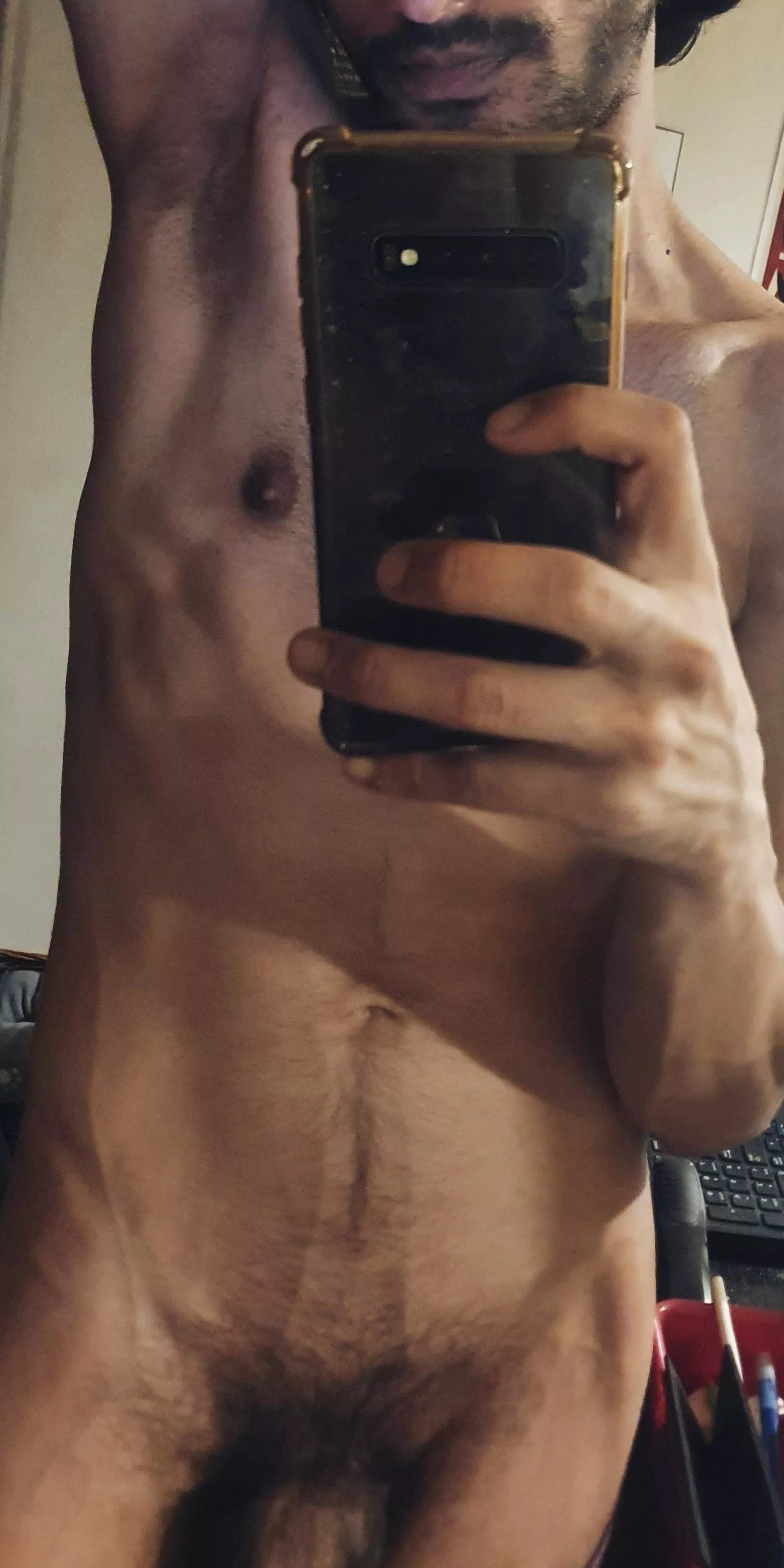 Just a little bit of stubble, with a growing distraction down below😏