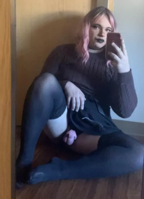 Just relaxing in my week long chastity