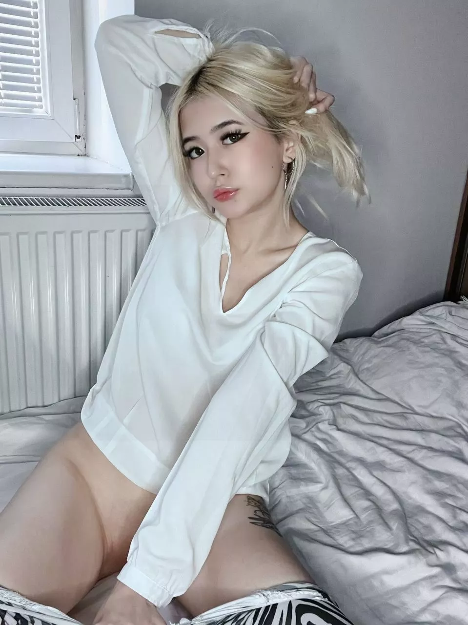 Let me tickle your nerves with this photo