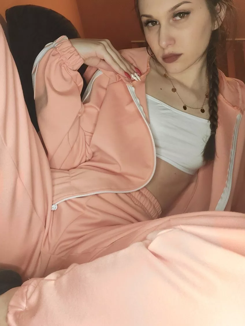 Let's have some dirty talk tonight before you fuck me until my eyes are full of tears