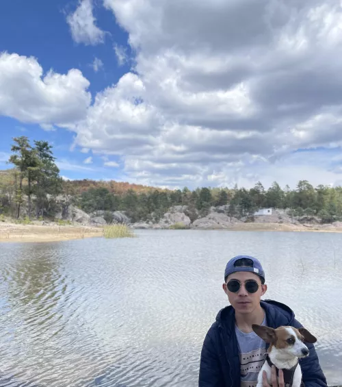 Me and my dog wishing you all a nice day :) feel free to hmu. Bored at work atm