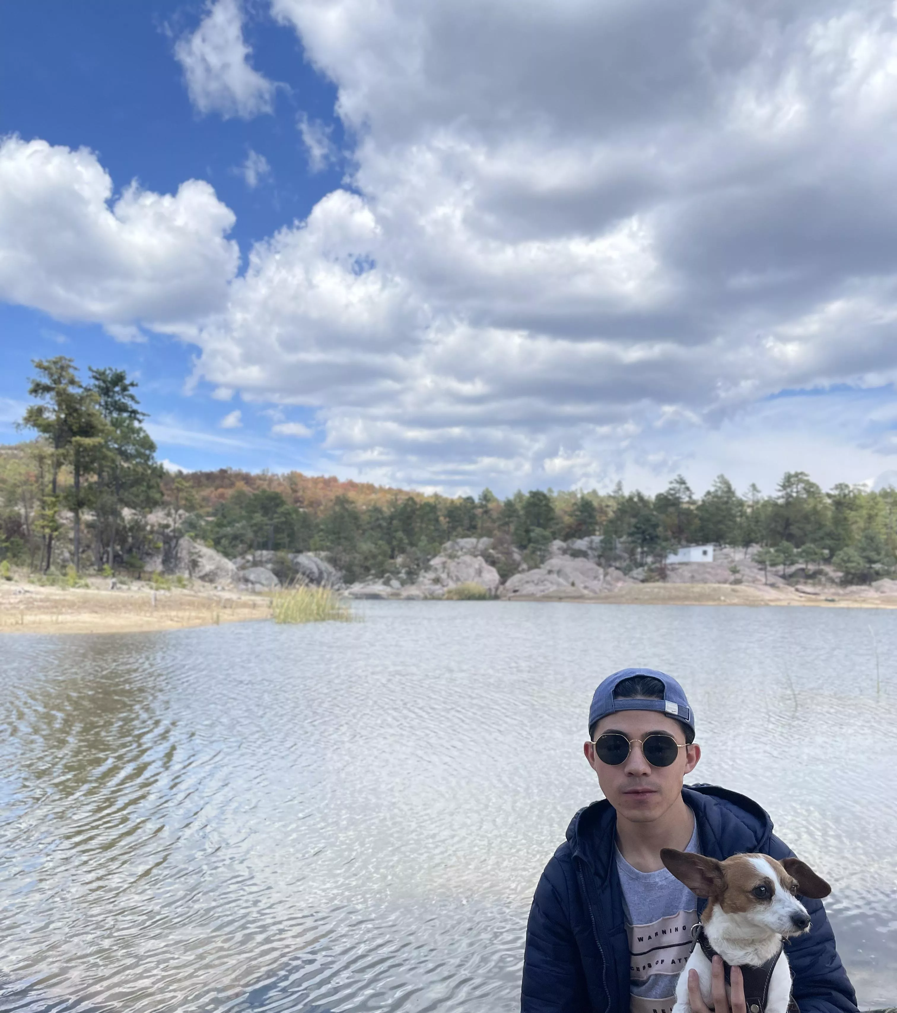 Me and my dog wishing you all a nice day :) feel free to hmu. Bored at work atm