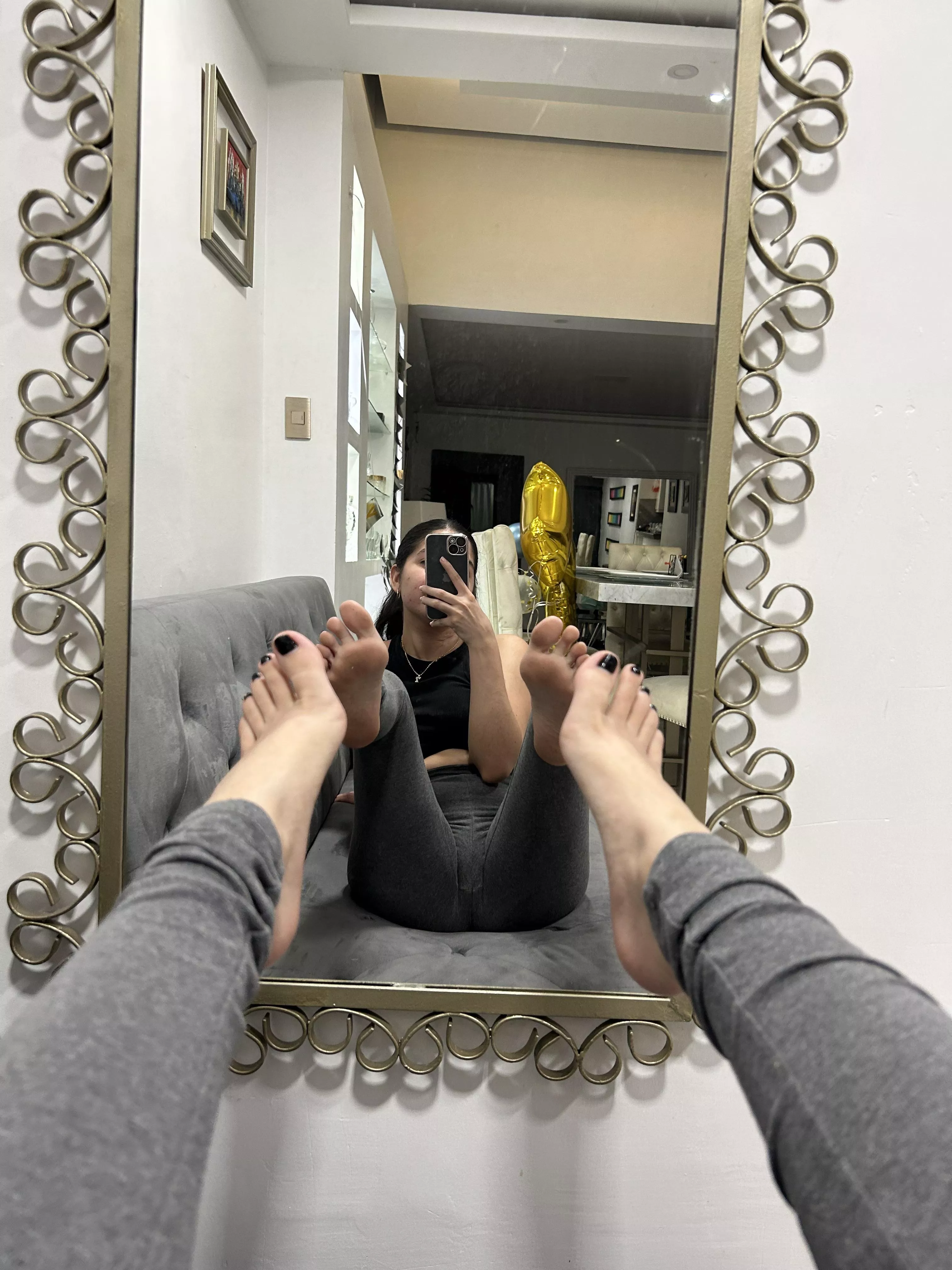 mirror pics are the best because i can give you toes and soles view👀