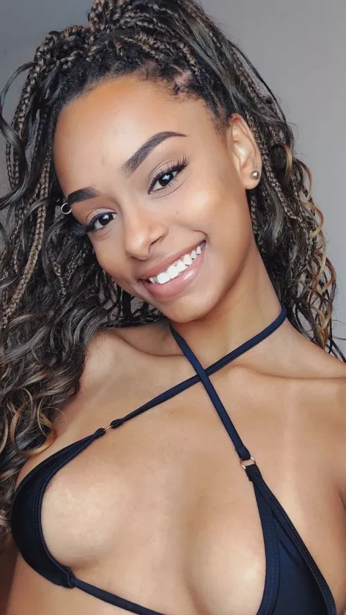 My beauty is like a flower, delicate and beautiful in its own way.