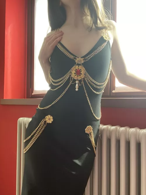 Since you liked this dress, here’s a new pic for y’all (f)