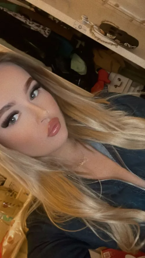 Sometimes as simple as kissing you make me so fucking hard