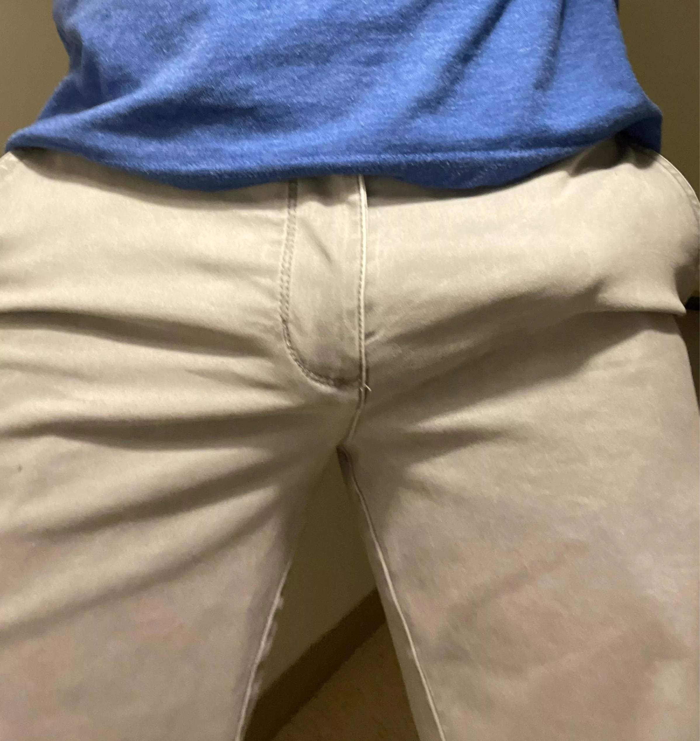 Would you notice if I sat next to you on a flight?