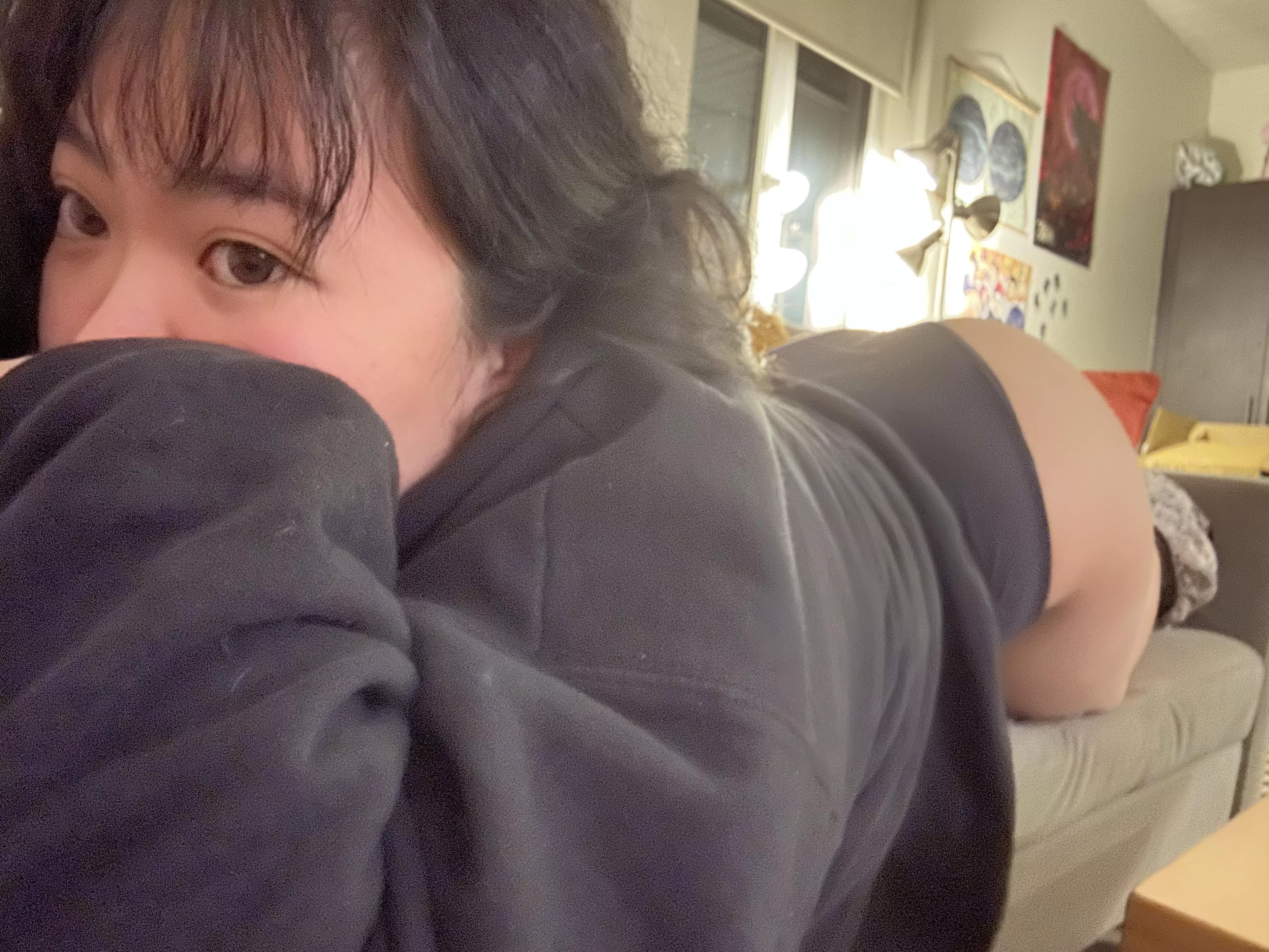 wyd if you saw me stretched over the couch like this? 🧚🏼‍♂️