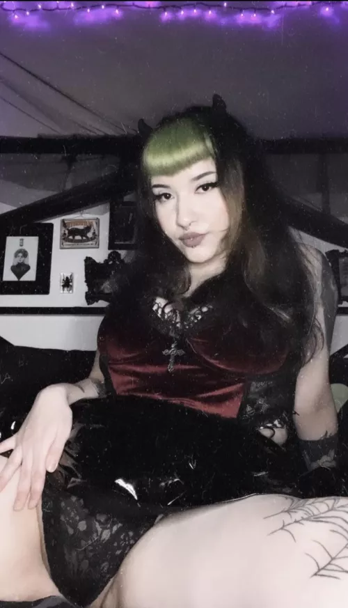 Your succubus 🖤😈