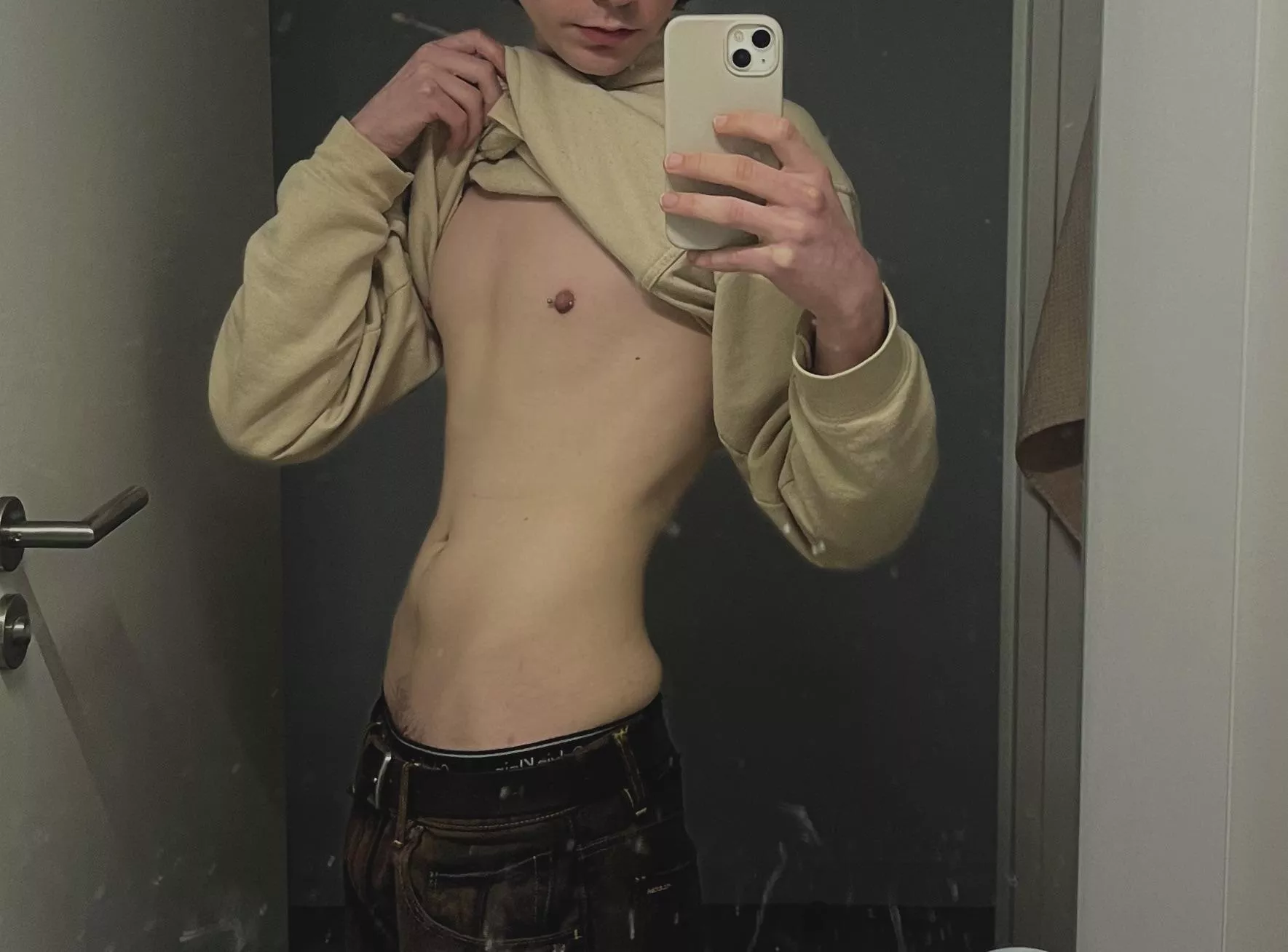 19 m bottom - looking for longterm chat with masc bros/daddies. Lipton2579