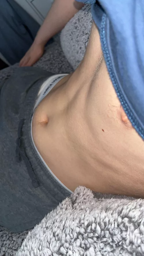 19 m twink looking for other twinks add my snap ishhhmenathan (++uk)