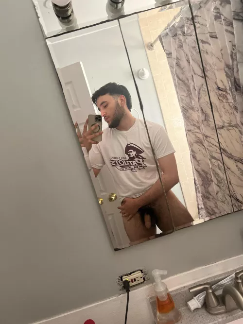 19 m uncut // hmu hot studs let’s jerk off and have some fun. Must be verbal black guys++++ @internecivous