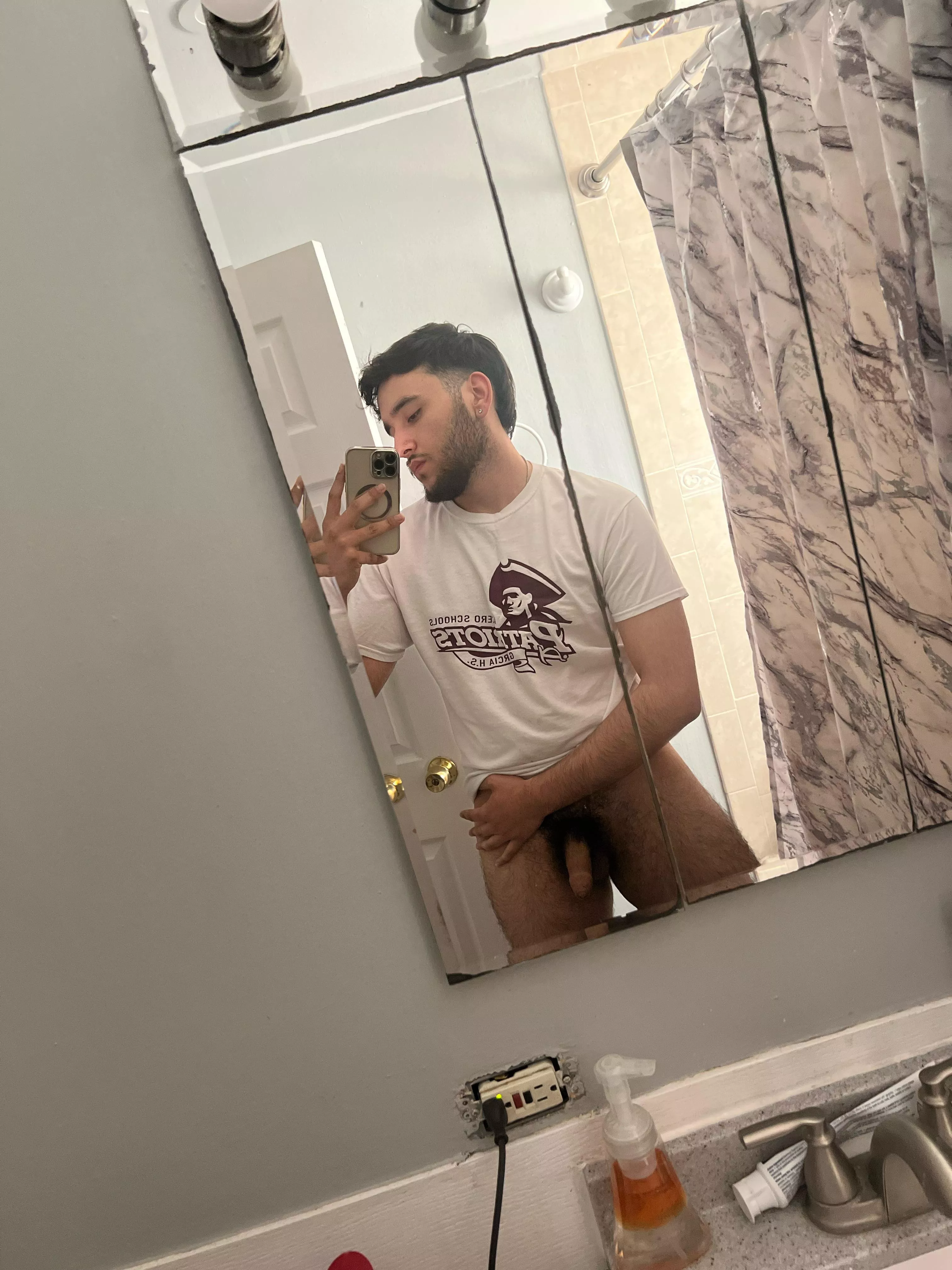 19 m uncut // hmu hot studs let’s jerk off and have some fun. Must be verbal black guys++++ @internecivous