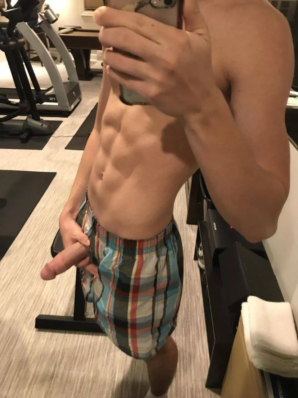 20. looking for really hung daddys or hot twinks. send face pic on add. sc tom_r685