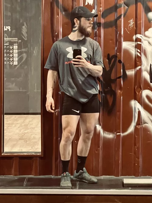 [32] Have a great weekend yall, whos in the gym