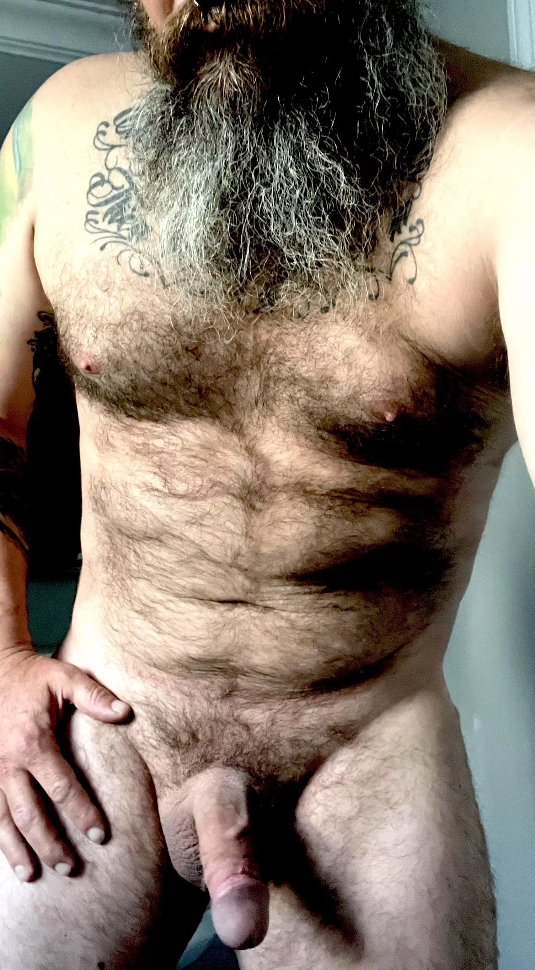 45 (M) and rocking the dadbod as best I can😁