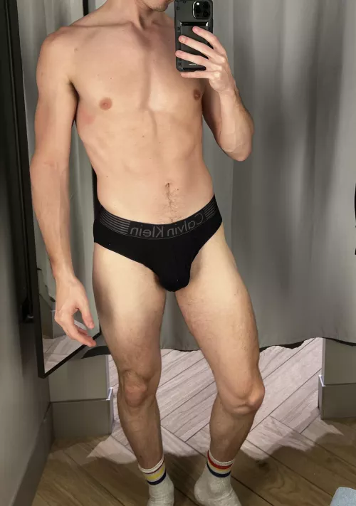 A dressing room bulge