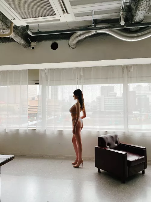 Another teaser. I guess we'll get another 4 or 5 of it (seeing that they post it every two days) until the release date (24th April)