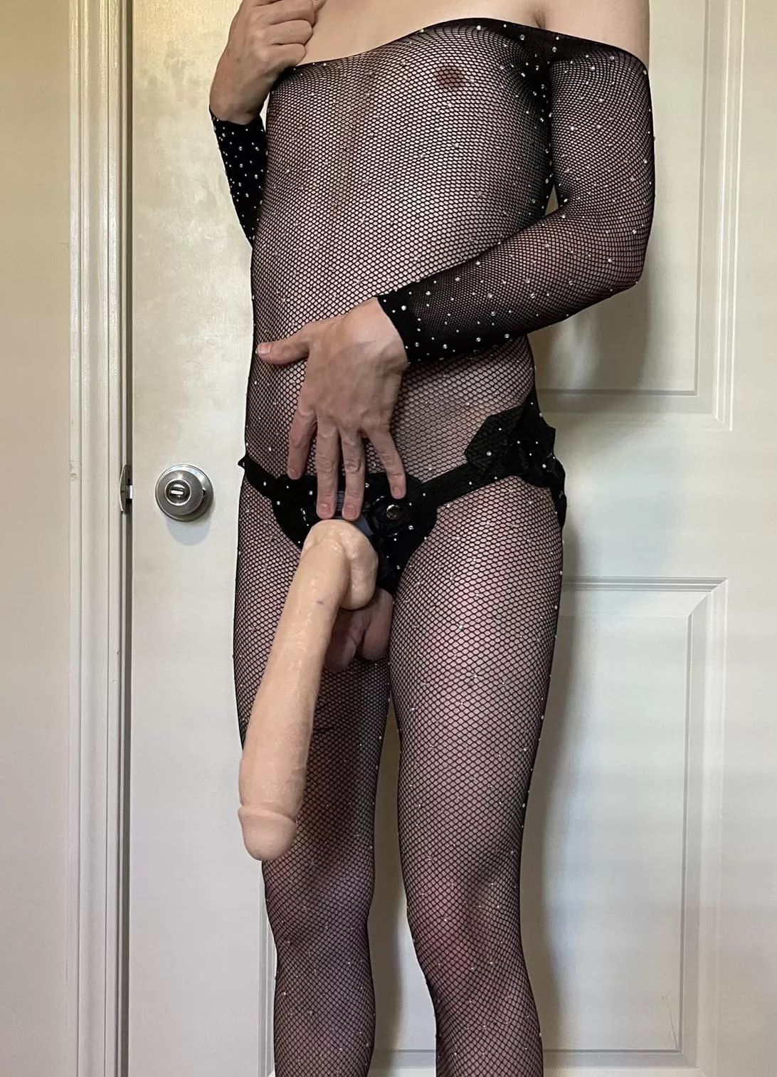 Bend over and let’s see how much we can gape you 😋