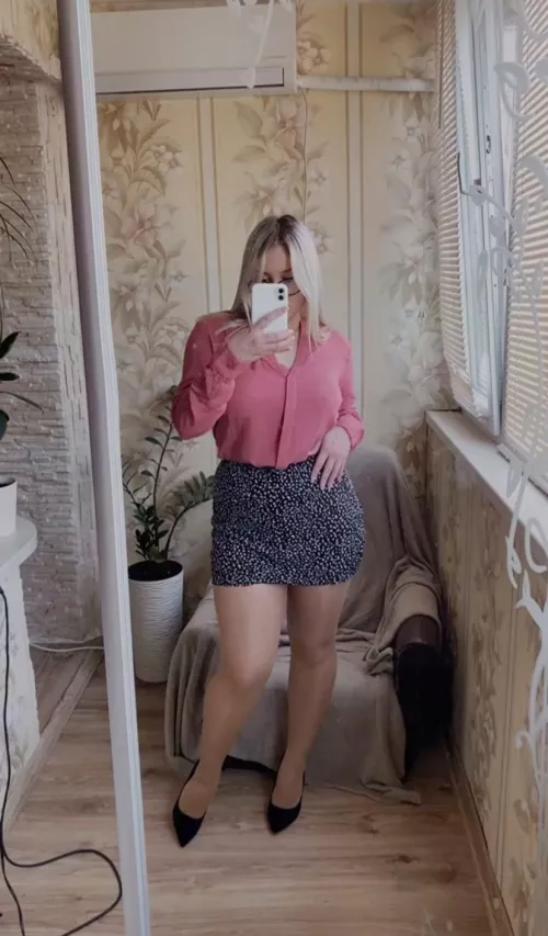 Can I be your girl next door?