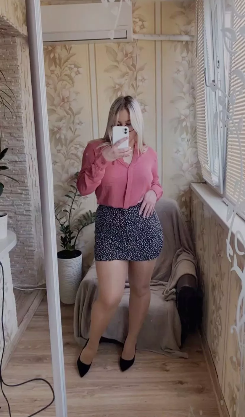 Can I be your girl next door?