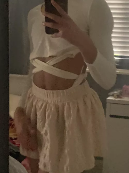 do i look cute in this? 💕