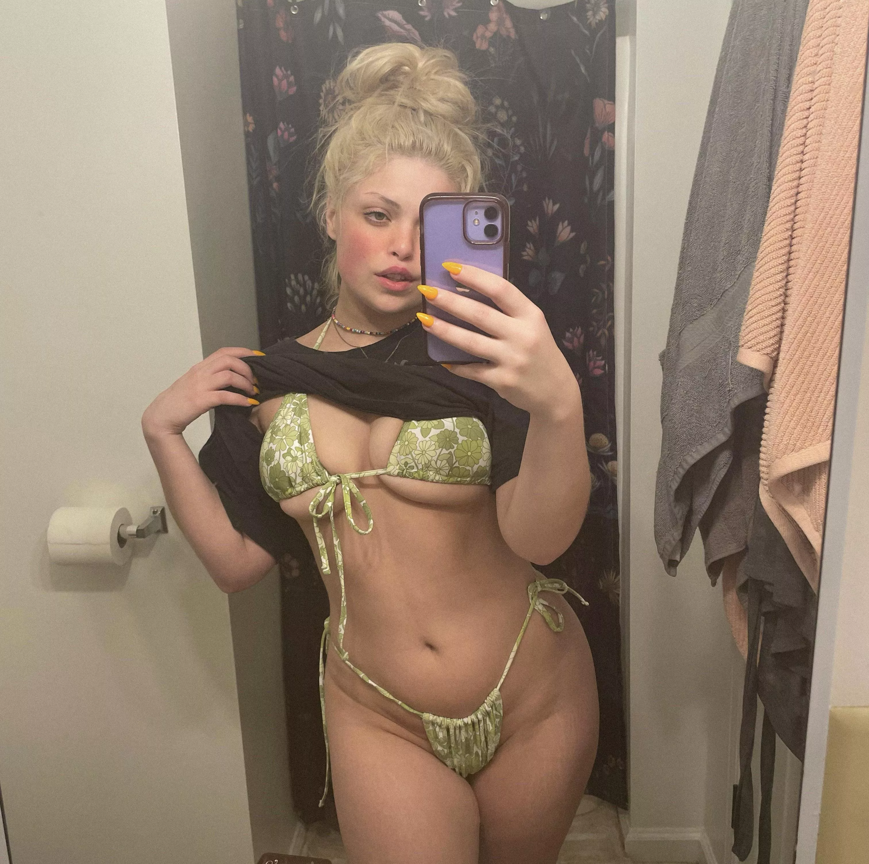 Do you like my bikini?