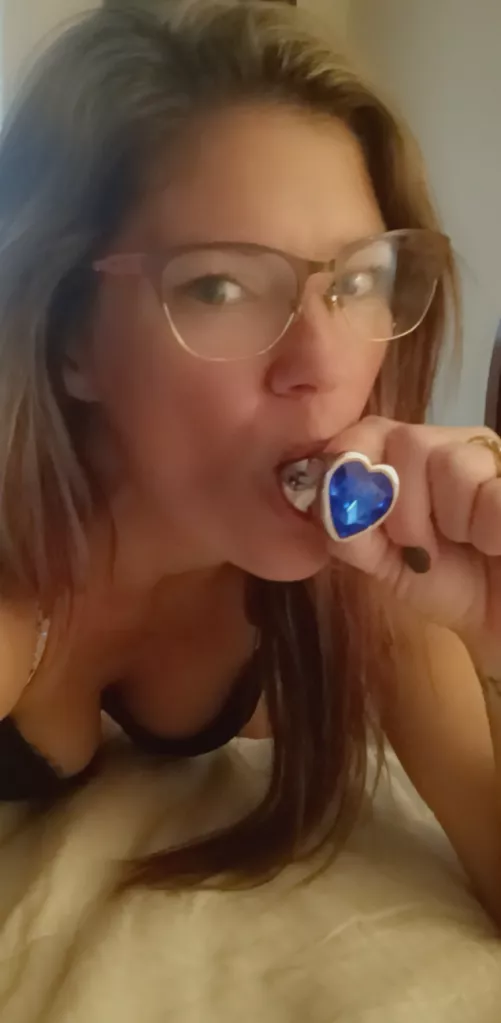 Does this plug bring out my eyes?