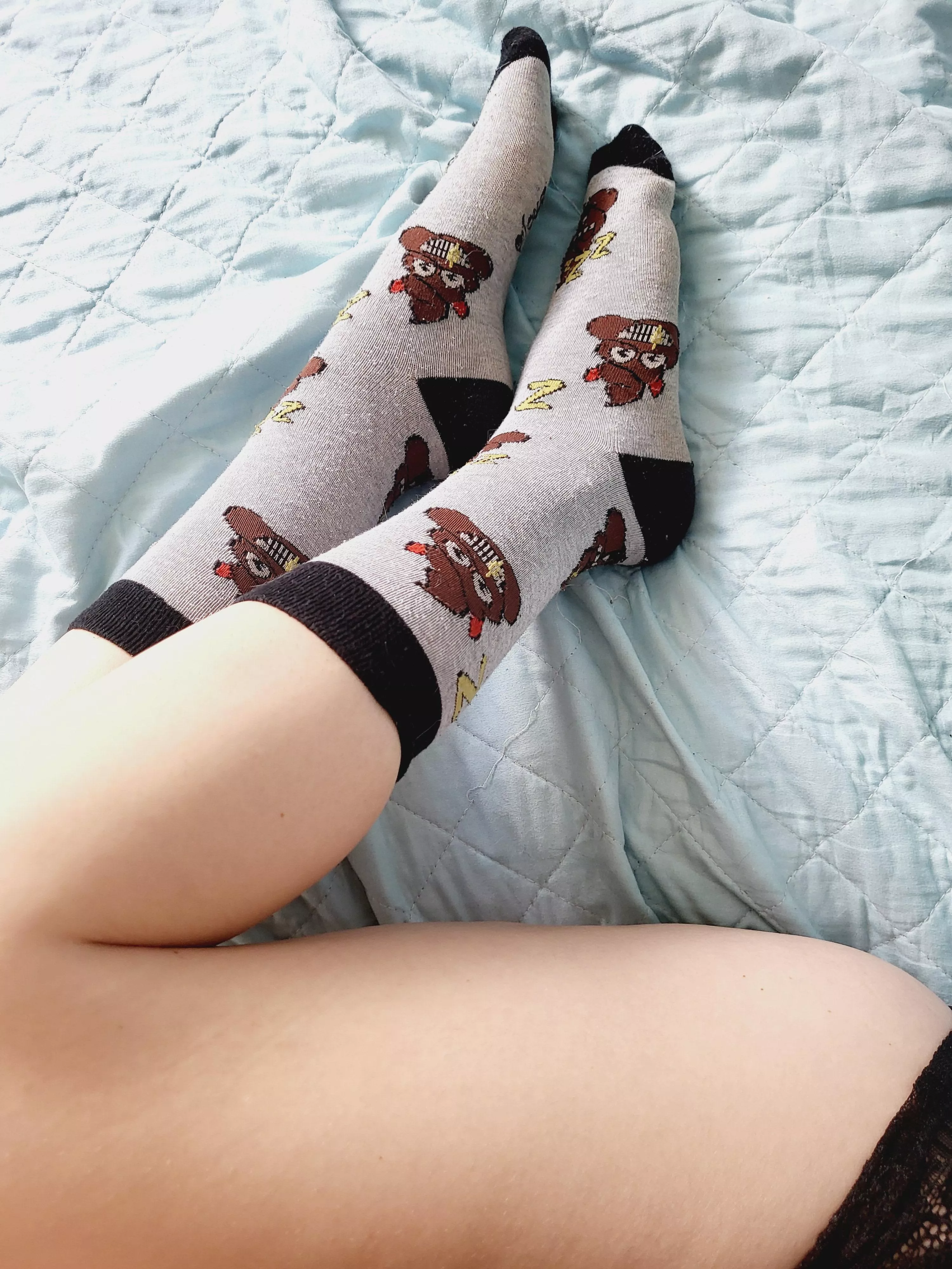 [f] It's the girl with the poop socks again (OC)