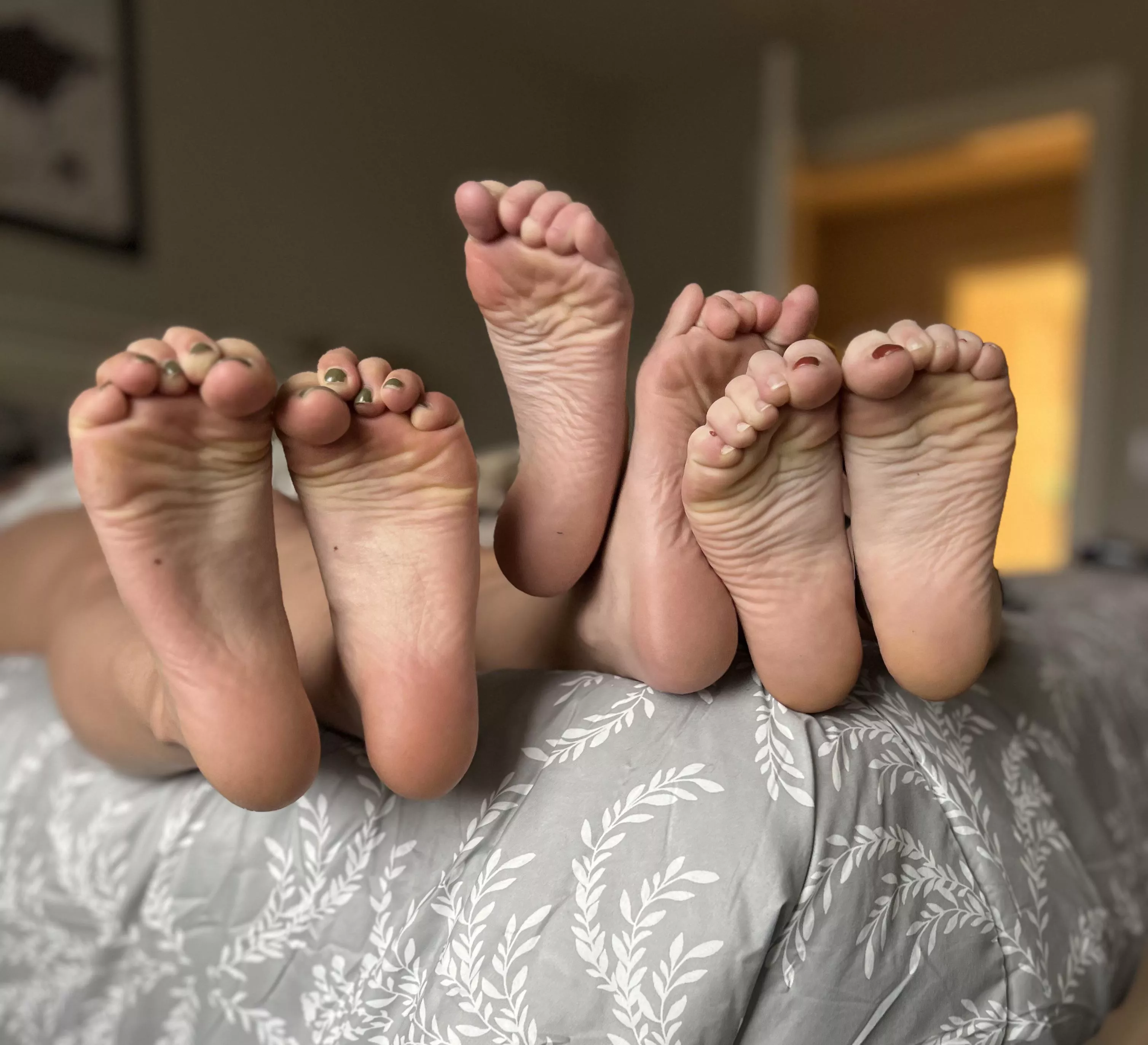 foot fetish friends (OC)