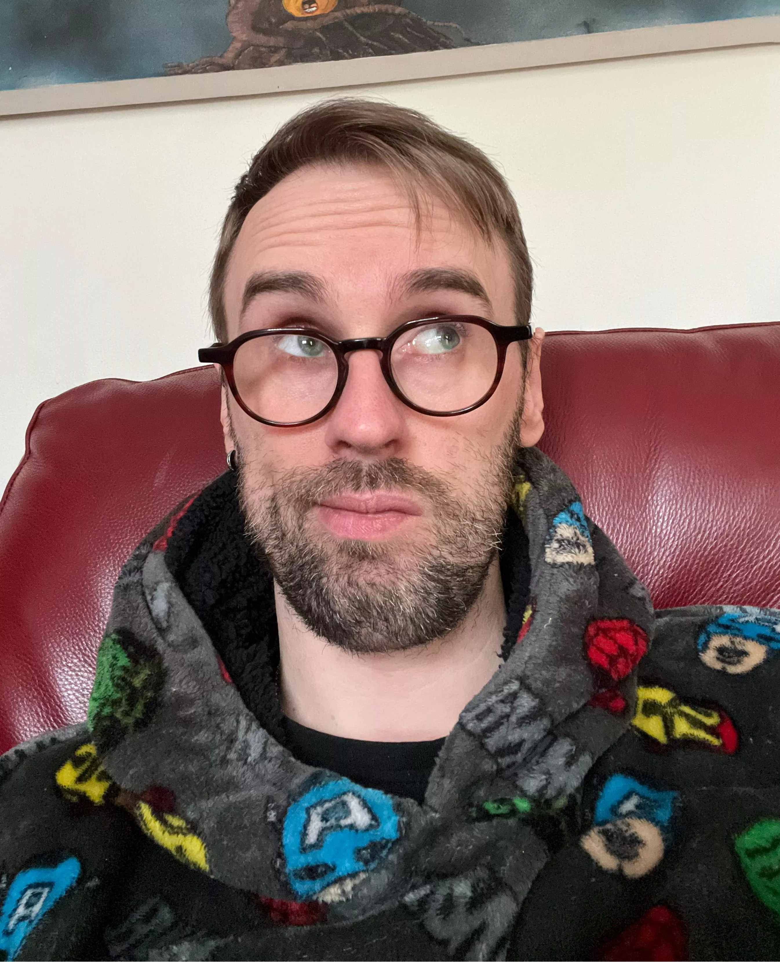 Friday night gayming (featuring hair that desperately needs a cut)