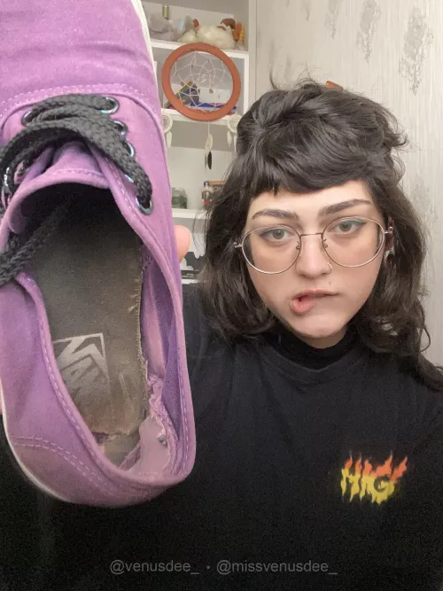 Get your nose in here [domme]