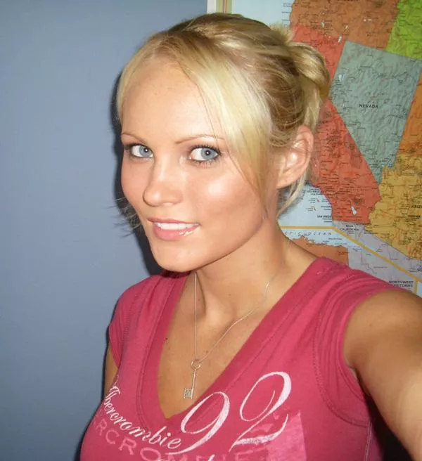 Hanna Hilton. The only beauty I need!