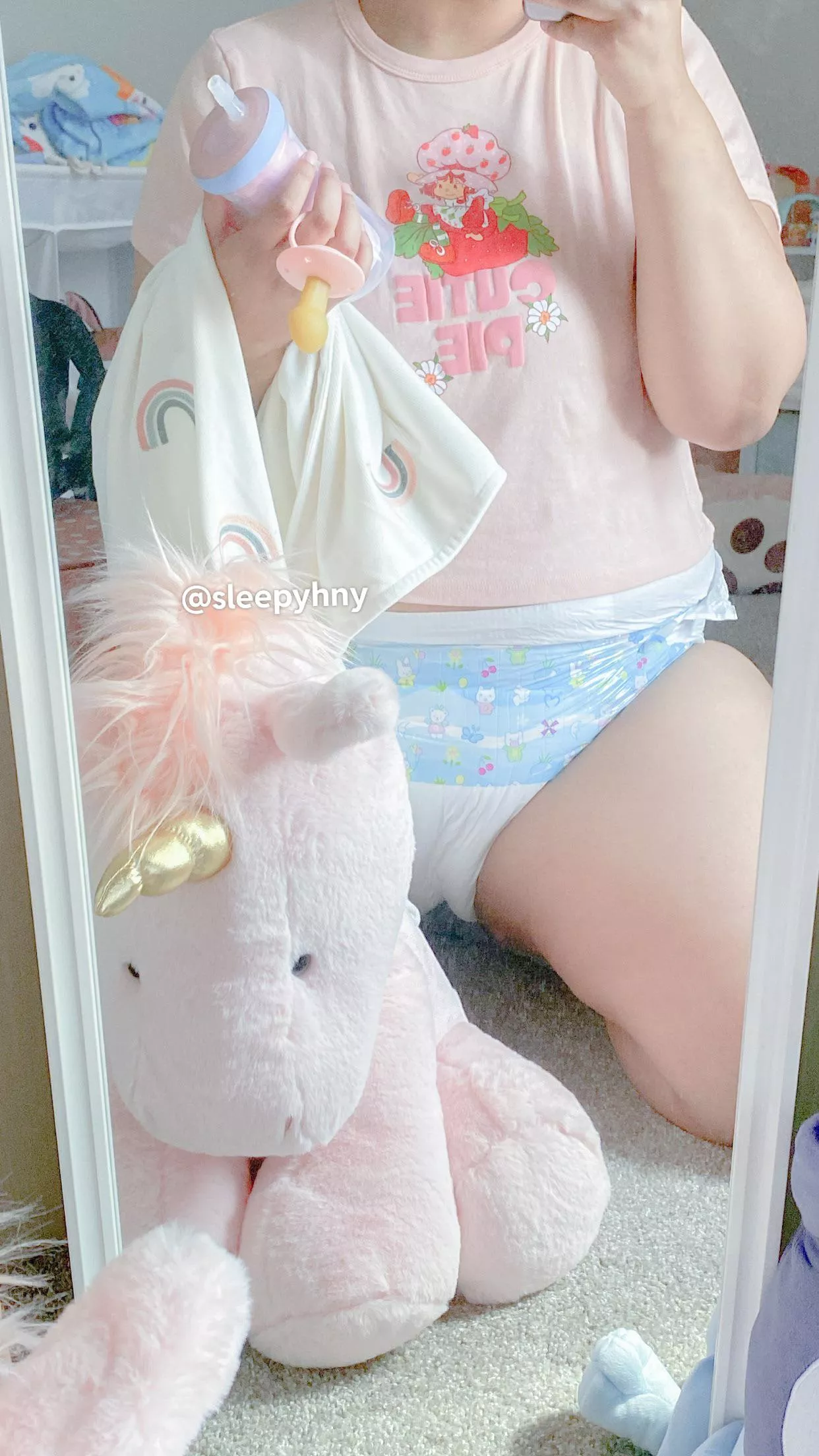 Happy Friday! 💗🍼