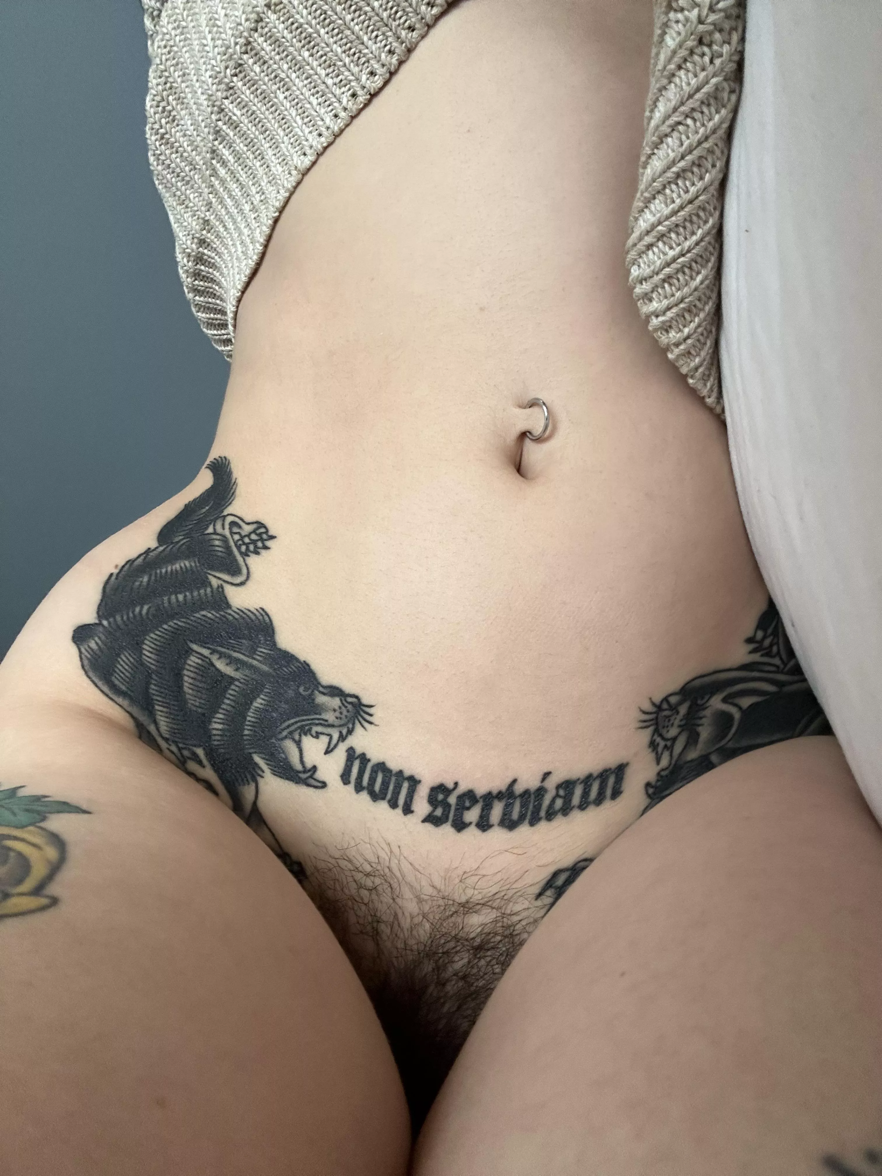 happy Saturday from me & my little bush 🖤