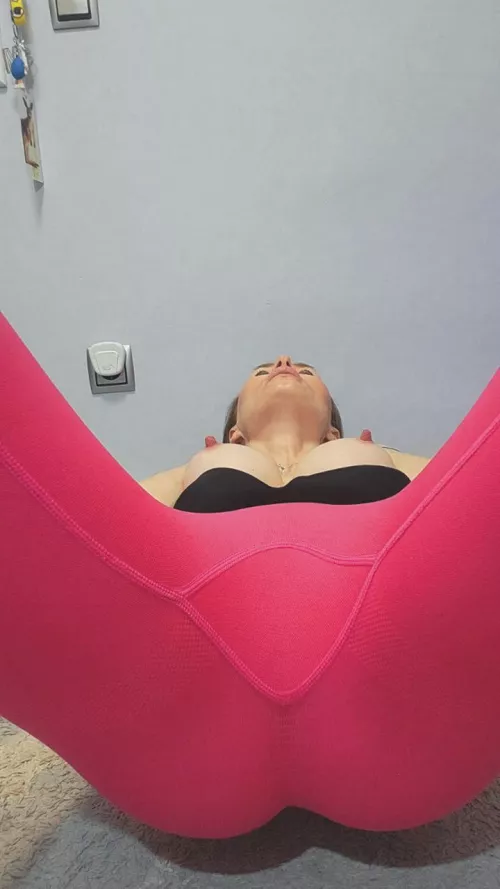 Hope you could jerk off to my perfect tan lines