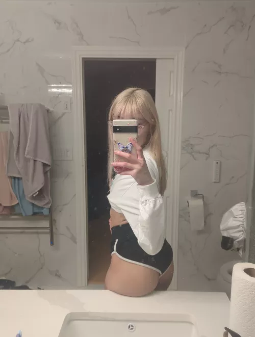 How deep would you slide into me?