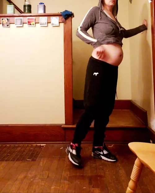 I can still stand up sooo... not full enough! send chicken parm and seltzer! maybe we'll make it a date 😏