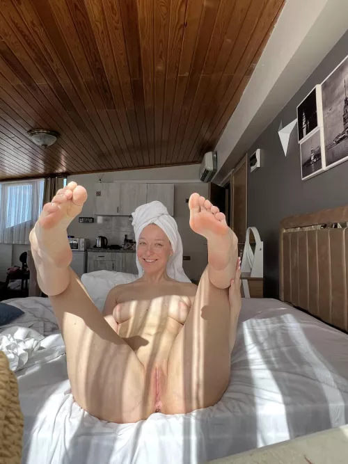 I like spreading my butt before sit on face