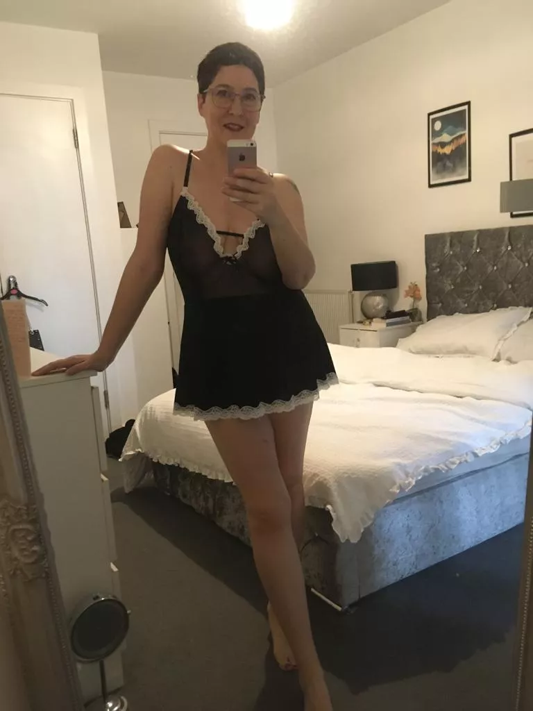 Let me be your MILF maid