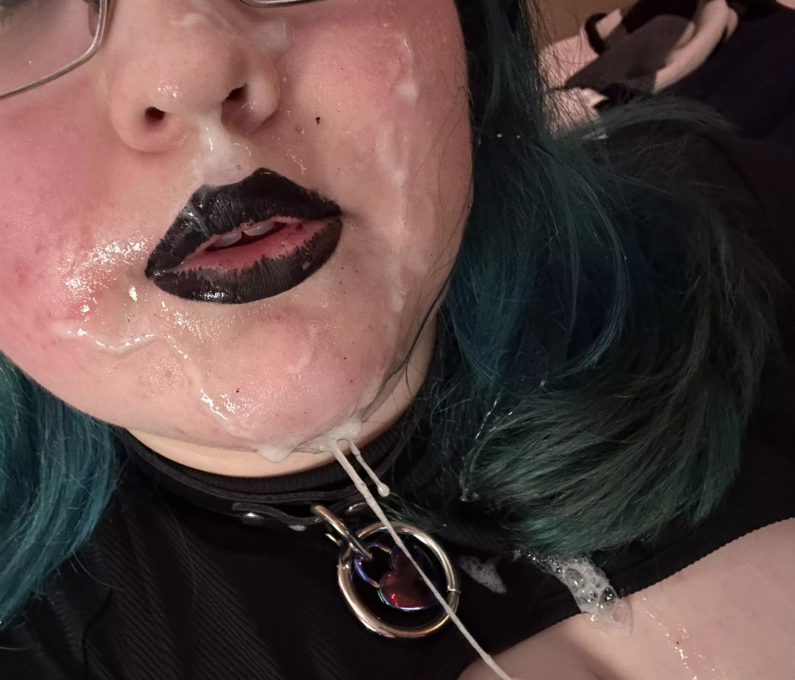 Look at all that cum over my goth face