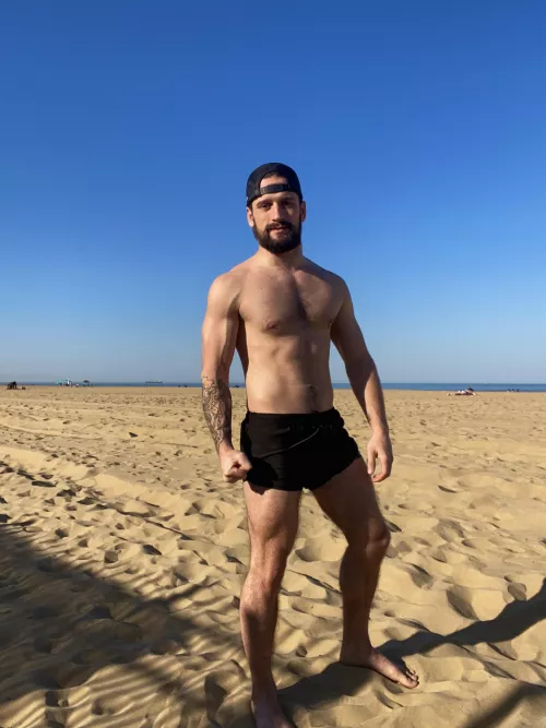 [M] Got a slight pump at the beach
