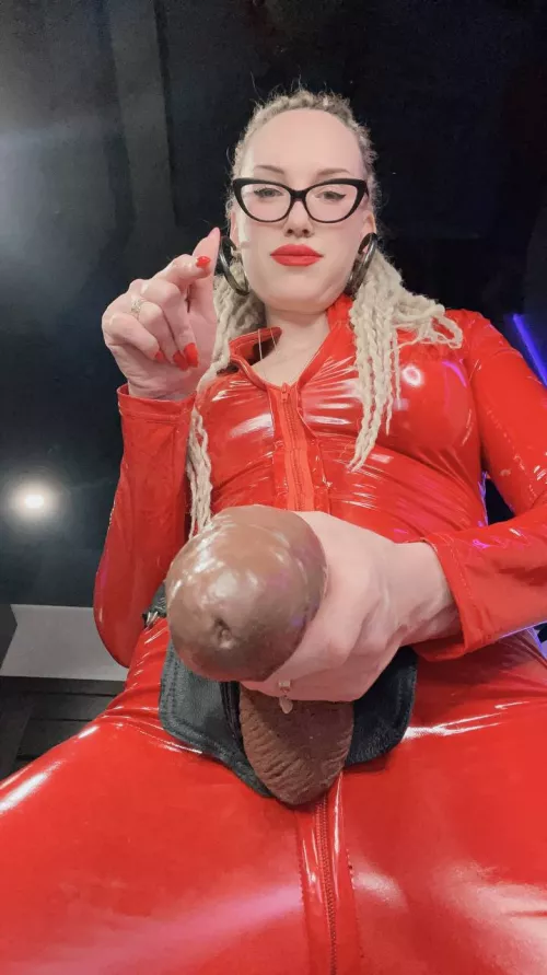 Mom will show you your place